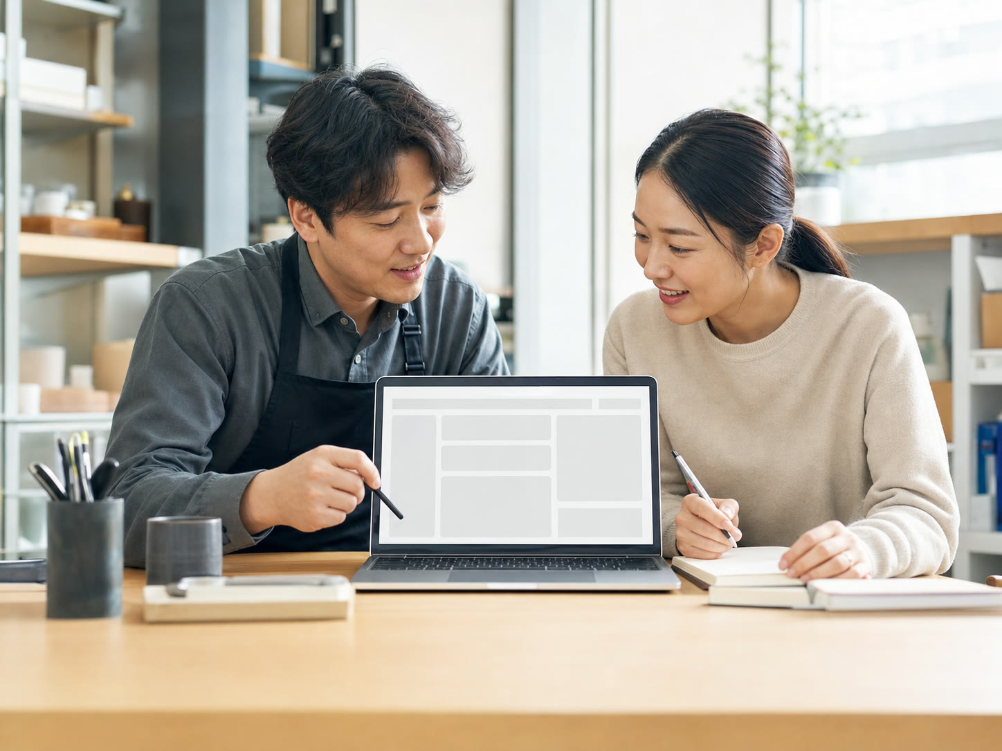 예시 이미지: Google Meet 화면으로 소규모 AI 모임에서 업무 사례를 나누는 장면